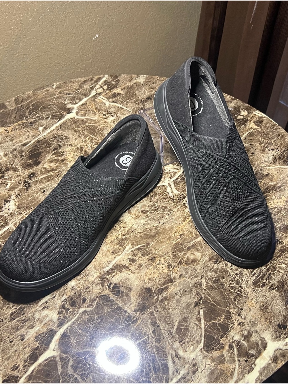 New Women’s Slip-On Knit Casual Shoes - Black - Bzees
